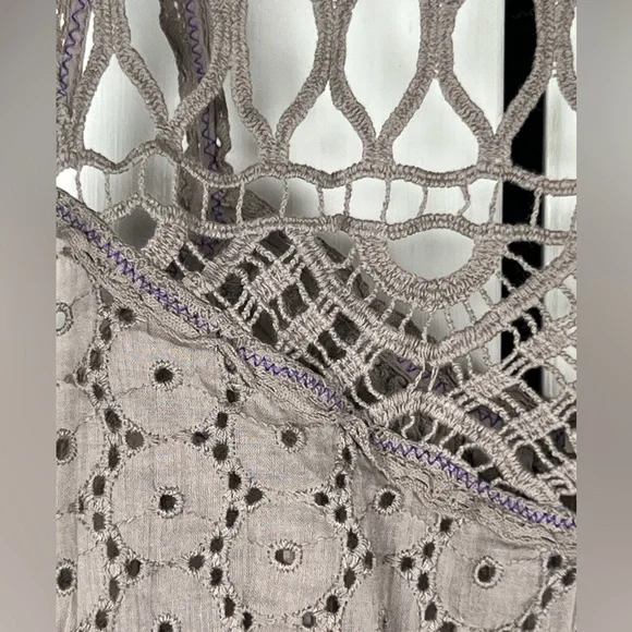 Free People I Got My Eyelet On You Crochet Eyelet Top in Taupe Size Medium - Picture 6 of 10